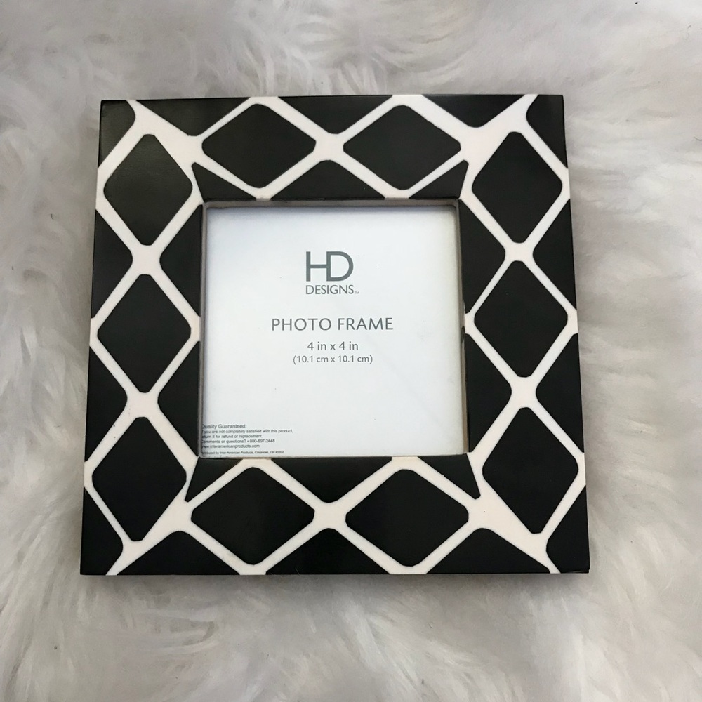 B&W picture frame